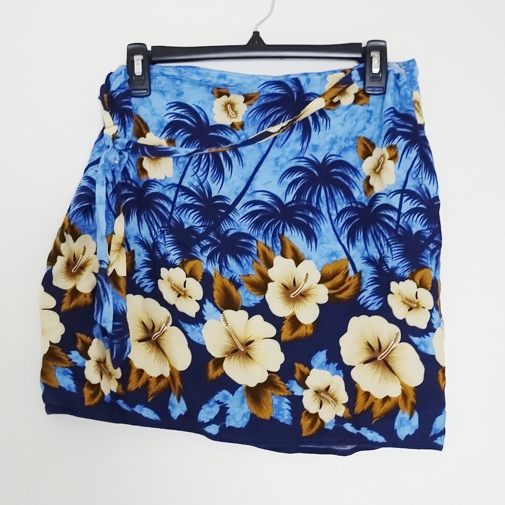Vintage hibiscus Hawaii sarong